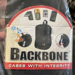 Nite Ize, case. Black.